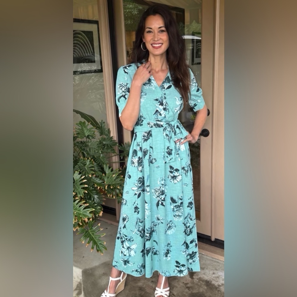BEAUTIFUL by Lawrence Zarian Printed Faux
Wrap Front Dress